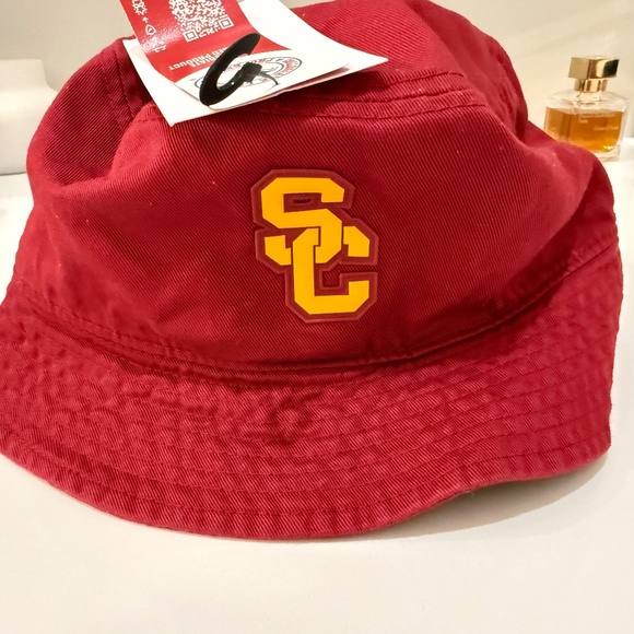 Nike USC Bucket Hat NWT - Picture 2 of 3